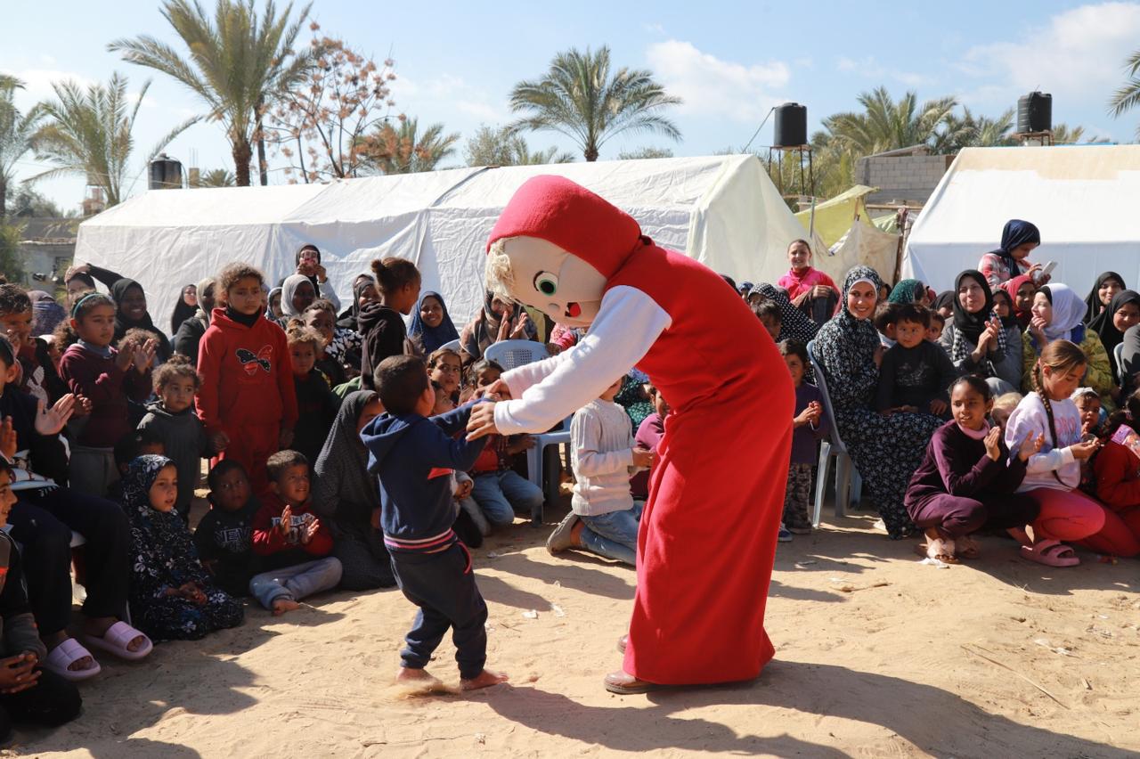 أسرة فقيرة